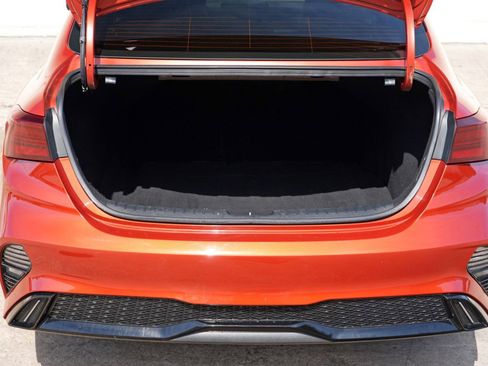 Used 2022 Kia Forte GT-Line image 9