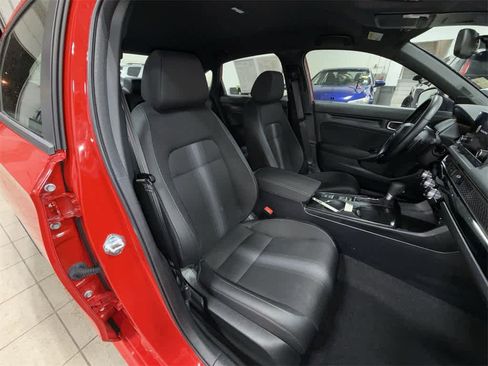 Used 2025 Honda Civic Sport image 16