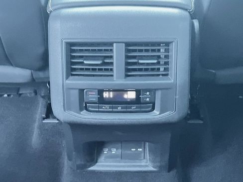 Used 2022 Volkswagen Atlas SEL image 23