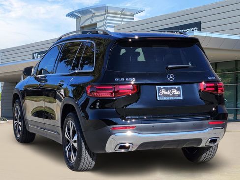 New 2026 Mercedes-Benz GLB 250 4MATIC image 4