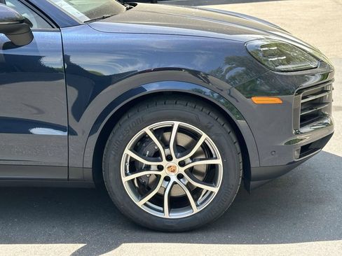 New 2026 Porsche Cayenne Coupe AWD/4WD image 9