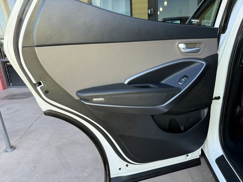 Used 2017 Hyundai Santa Fe Sport image 21