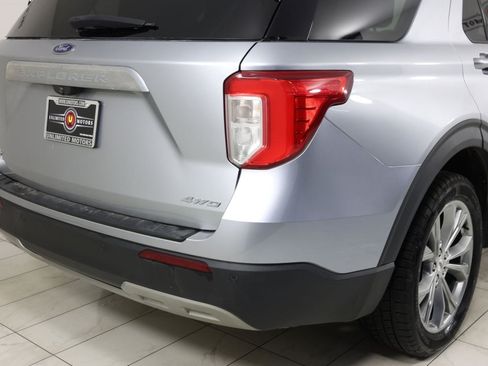 Used 2021 Ford Explorer XLT w/ Equipment Group 202A AWD/4WD image 44