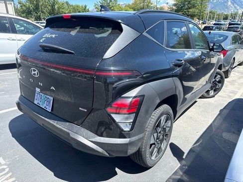 Used 2025 Hyundai Kona SEL AWD/4WD image 3