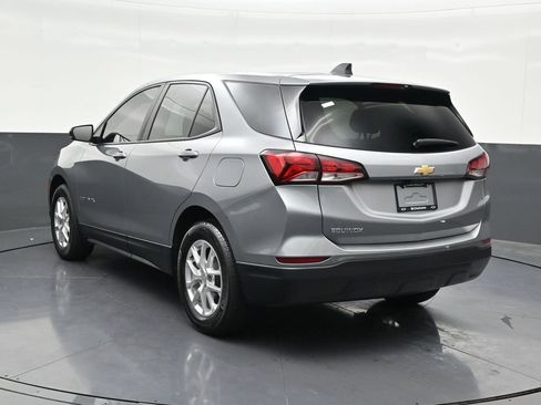 Used 2024 Chevrolet Equinox LS w/ LS Convenience Package FWD image 3