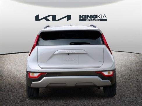 New 2025 Kia Niro EX Touring image 5