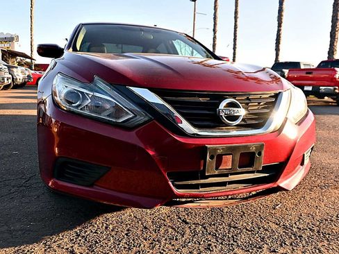 Used 2018 Nissan Altima 2.5 S w/ S Convenience Package image 2