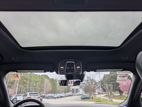 New 2026 Jeep Grand Cherokee Altitude AWD/4WD image 23