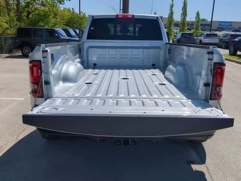 New 2026 RAM 3500 Tradesman AWD/4WD image 35