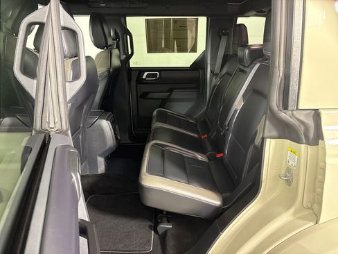 Certified 2025 Ford Bronco Outer Banks AWD/4WD image 32