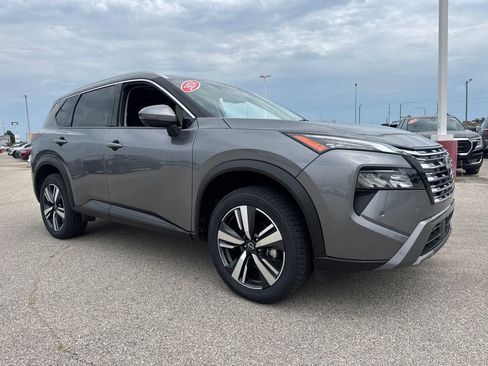 Used 2025 Nissan Rogue SL FWD image 10