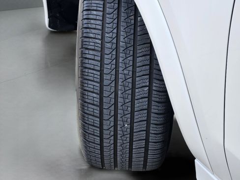 Certified 2026 Mercedes-Benz GLE 450 4MATIC image 32