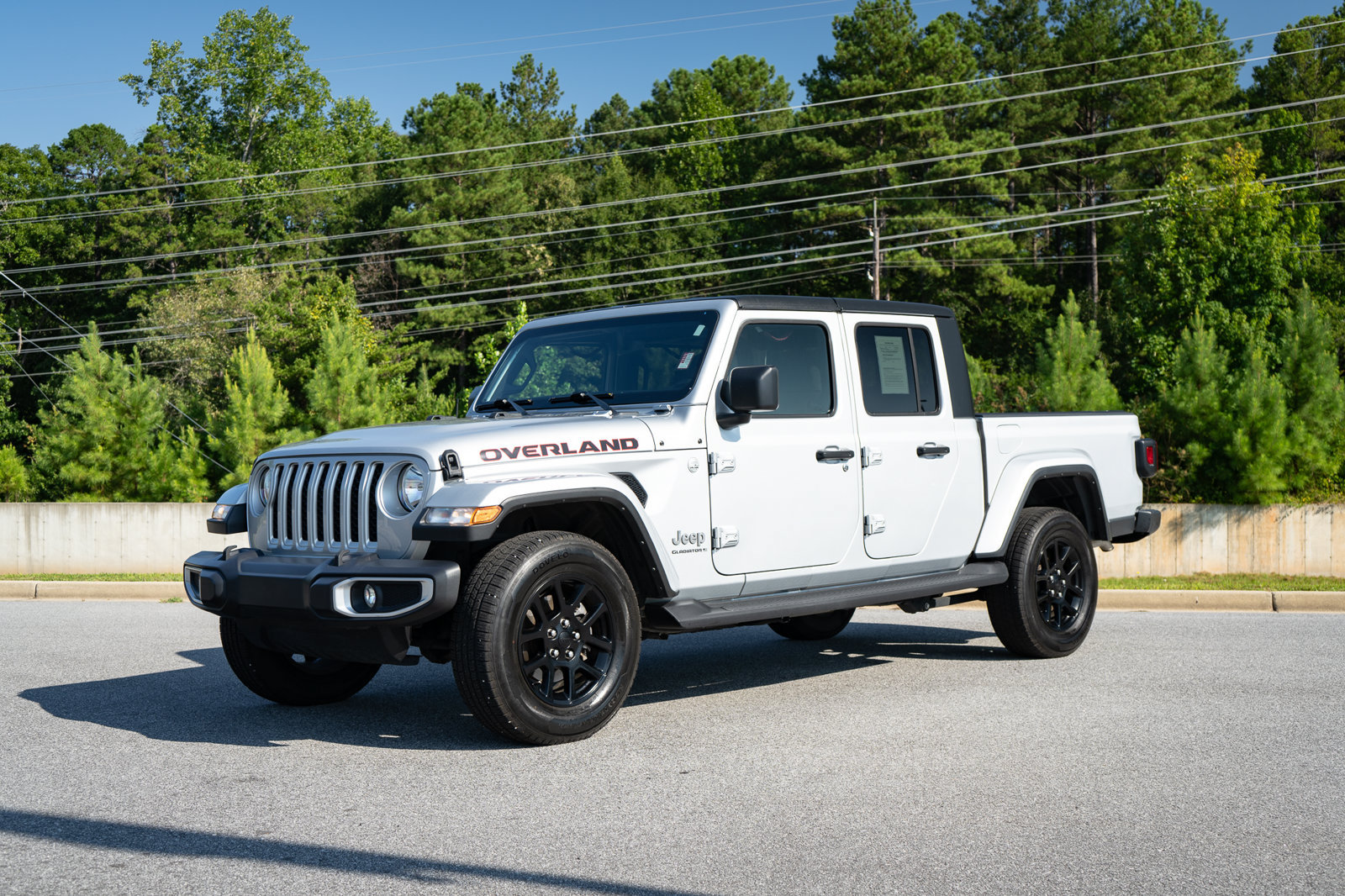 Used 2023 Jeep Gladiator Overland AWD/4WD image 3