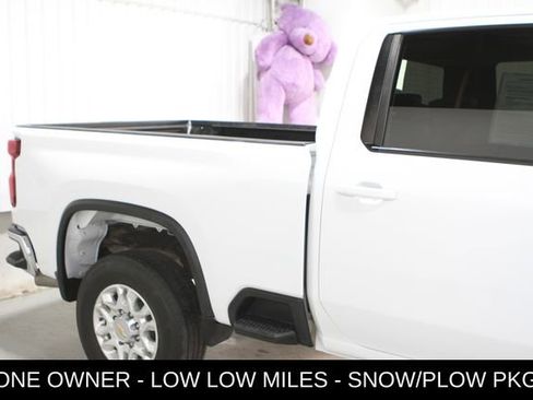 Used 2023 Chevrolet Silverado 2500 LT image 4