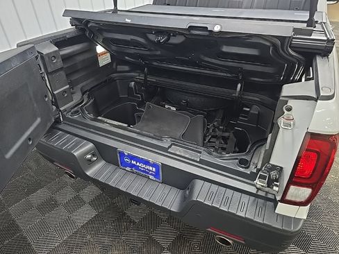 Used 2023 Honda Ridgeline RTL-E image 12