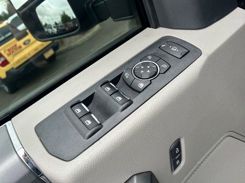 Used 2022 Ford F250 XLT w/ XLT Premium Package AWD/4WD image 17