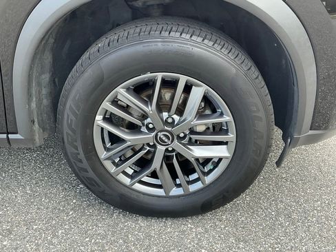 Used 2023 Nissan Rogue S image 14