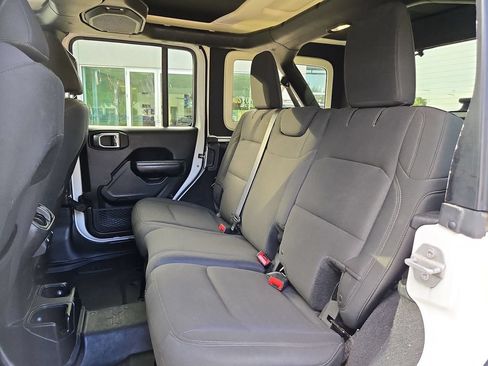 Used 2018 Jeep Wrangler Unlimited Sport S AWD/4WD image 26