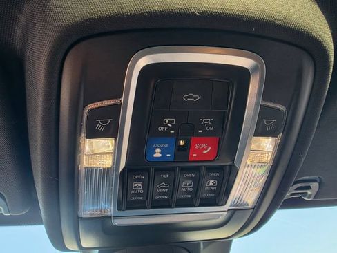 Used 2022 RAM 1500 Laramie AWD/4WD image 24