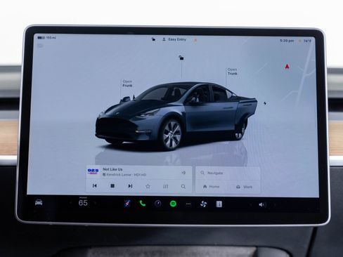 Used 2023 Tesla Model Y Long Range image 34