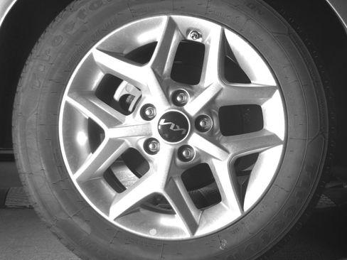 Used 2025 Kia Soul LX w/ LX Technology Package FWD image 15