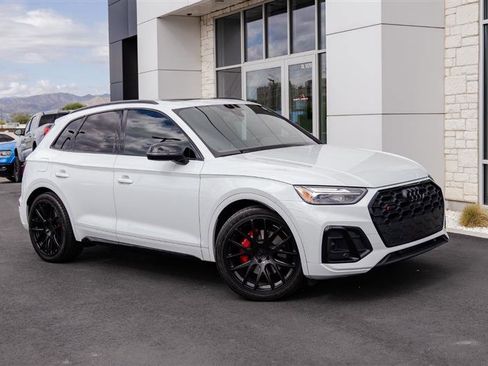 Used 2022 Audi SQ5 Premium Plus w/ Premium Plus Package AWD/4WD image 2