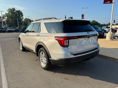 New 2026 Ford Explorer Active AWD/4WD image 5