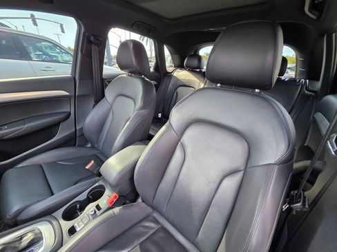 Used 2018 Audi Q3 2.0T Premium w/ Convenience Package image 18