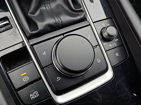 Used 2025 MAZDA MAZDA3 s image 24