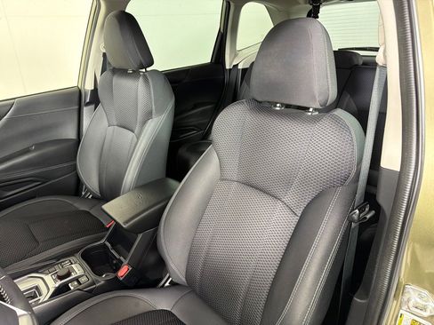 Used 2023 Subaru Forester Premium AWD/4WD image 12