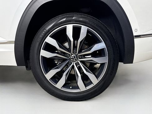 Used 2022 Volkswagen Atlas Cross Sport SEL Premium R-Line image 39