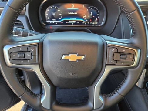 Used 2024 Chevrolet Suburban LT image 20