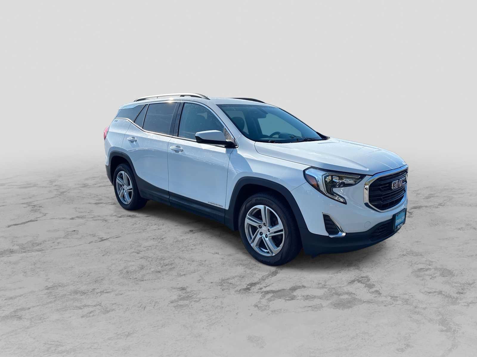 Used 2019 GMC Terrain SLE w/ Infotainment Package I AWD/4WD image 2