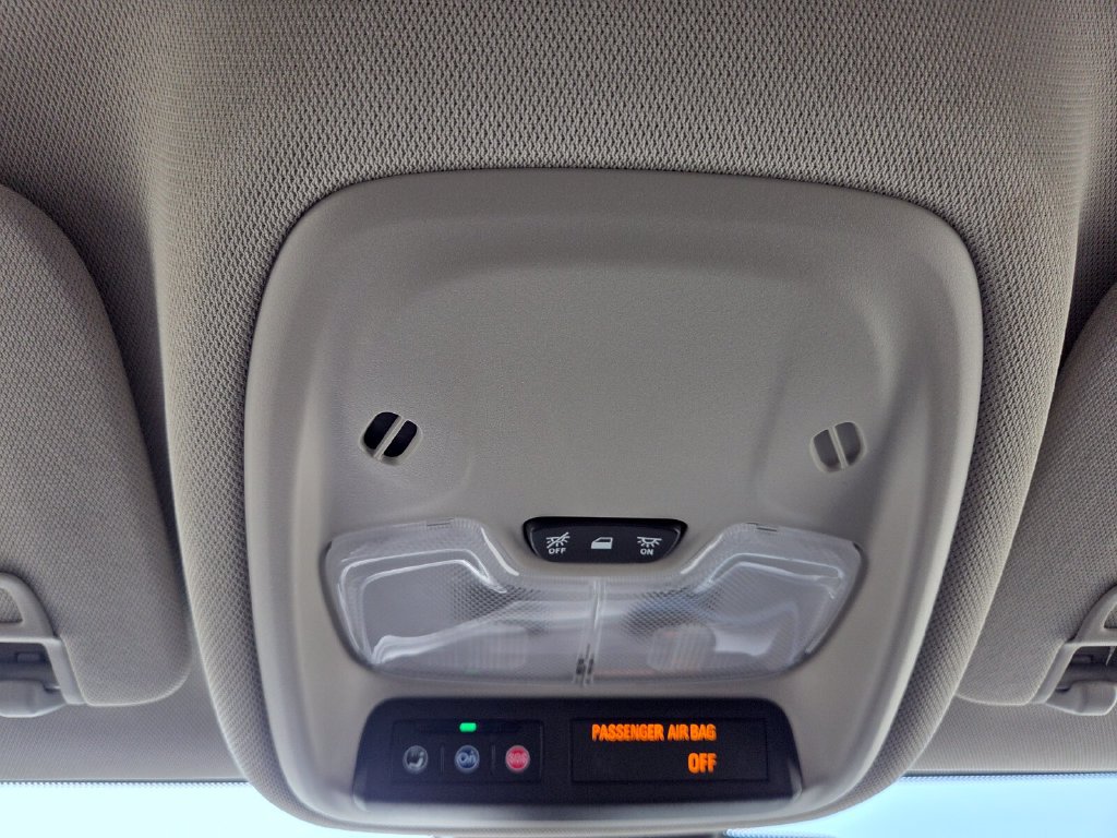 Used 2025 Buick Encore GX Preferred FWD image 19