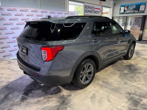 Used 2021 Ford Explorer XLT w/ Equipment Group 202A AWD/4WD image 7