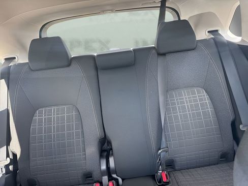 Used 2026 Honda HR-V LX image 10