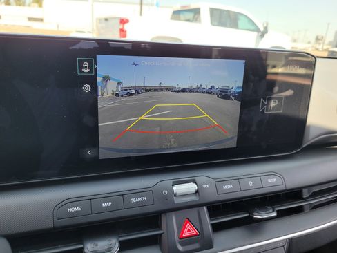 Used 2025 Kia K4 LXS image 17