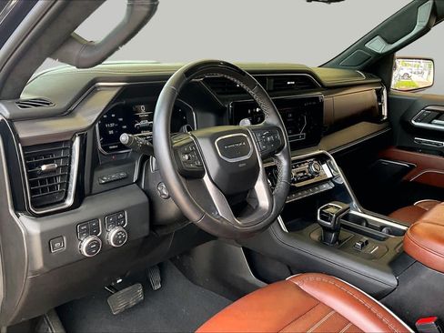 Used 2024 GMC Sierra 1500 Denali Ultimate AWD/4WD image 16