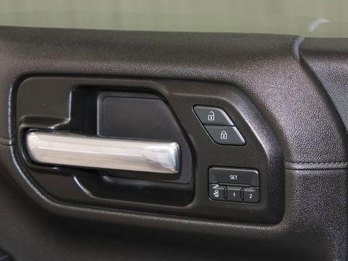 Used 2019 Chevrolet Silverado 1500 High Country w/ Technology Package image 24