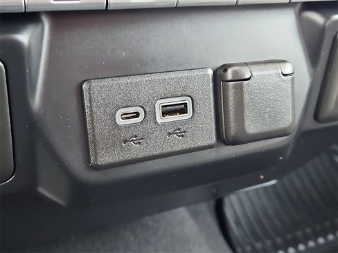 Used 2019 Chevrolet Silverado 1500 LT w/ All-Star Edition image 17