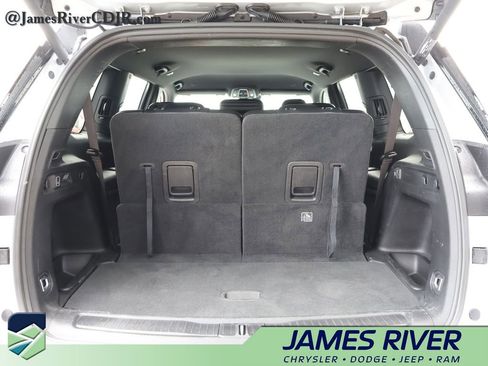 Used 2024 Jeep Grand Cherokee L Laredo AWD/4WD image 15