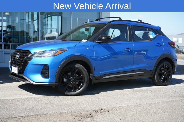 Used 2024 Nissan Kicks SR w/ SR Premium Package FWD image 4