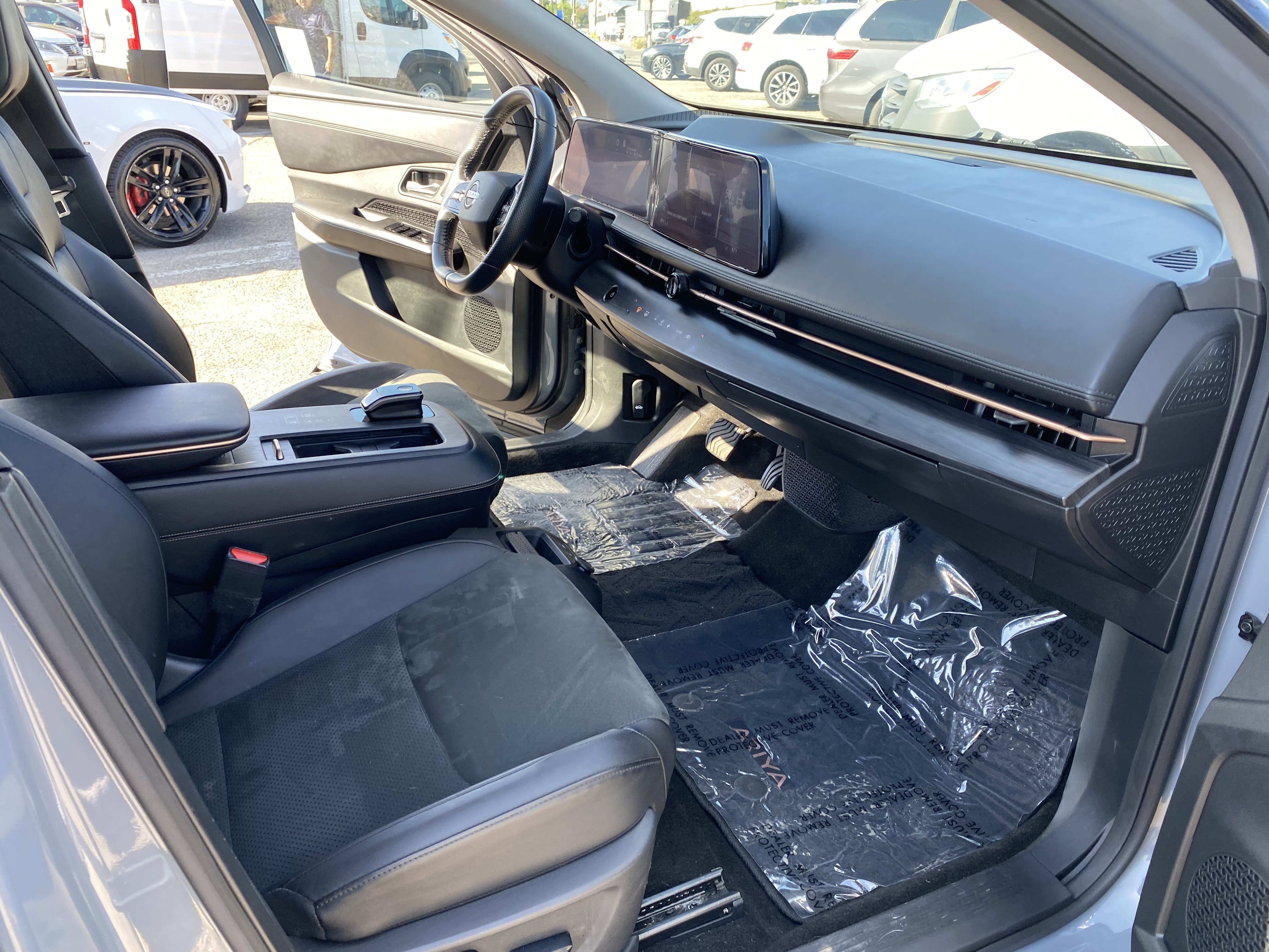 Used 2023 Nissan Ariya FWD image 23
