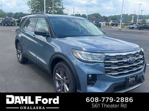 Used 2026 Ford Explorer Active w/ Active Comfort Package AWD/4WD image 1