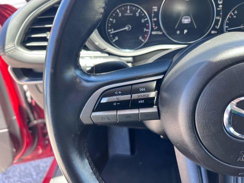 Used 2021 MAZDA MAZDA3 s FWD image 25