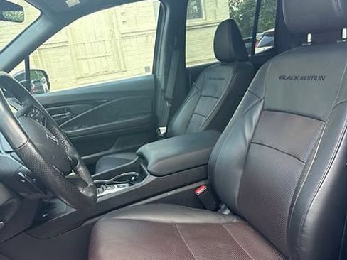 Used 2024 Honda Ridgeline Black Edition image 9
