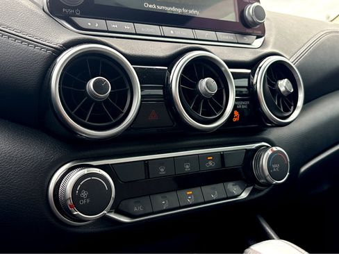 Used 2024 Nissan Sentra SV image 9