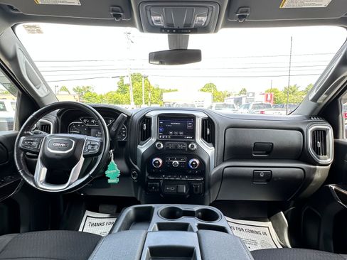 Used 2023 GMC Sierra 3500 SLE w/ SLE Value Package AWD/4WD image 10