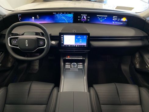 New 2026 Lincoln Nautilus Reserve AWD/4WD image 10