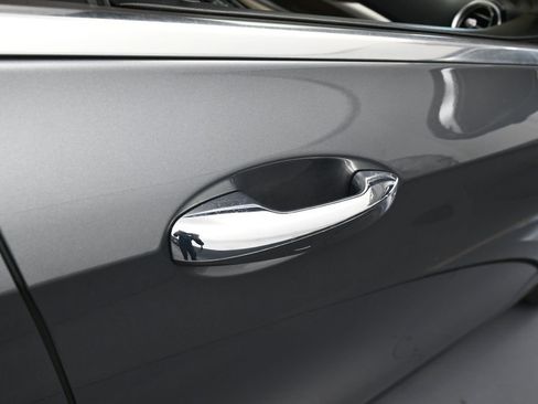 Used 2019 Mercedes-Benz E 300 image 44